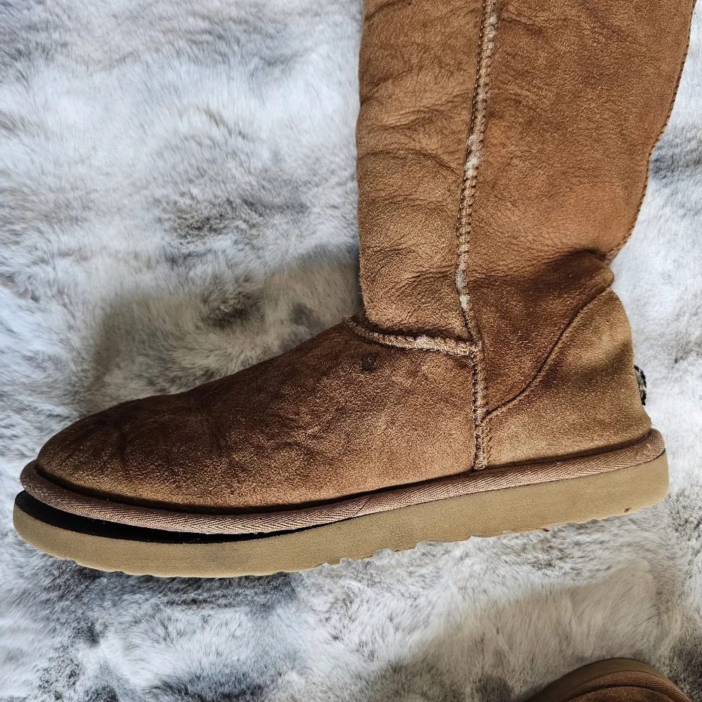 UGG Brown Suede Boots Size 9 AS IS